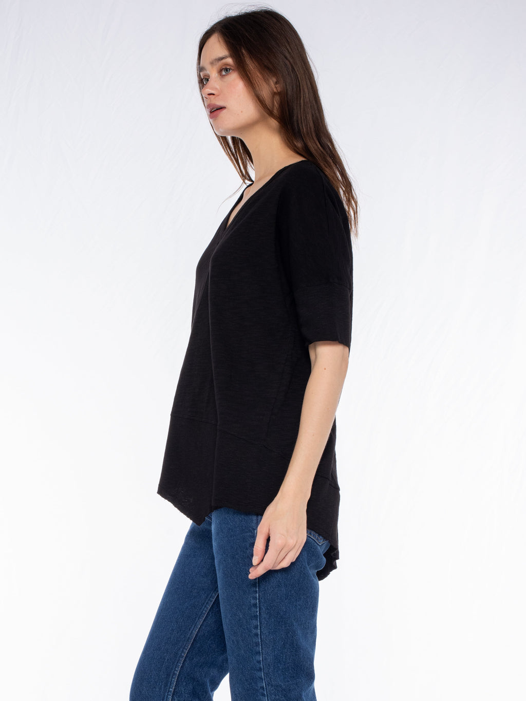 V-Neck Short Sleeve Tee w/ Rib Slanted Hem