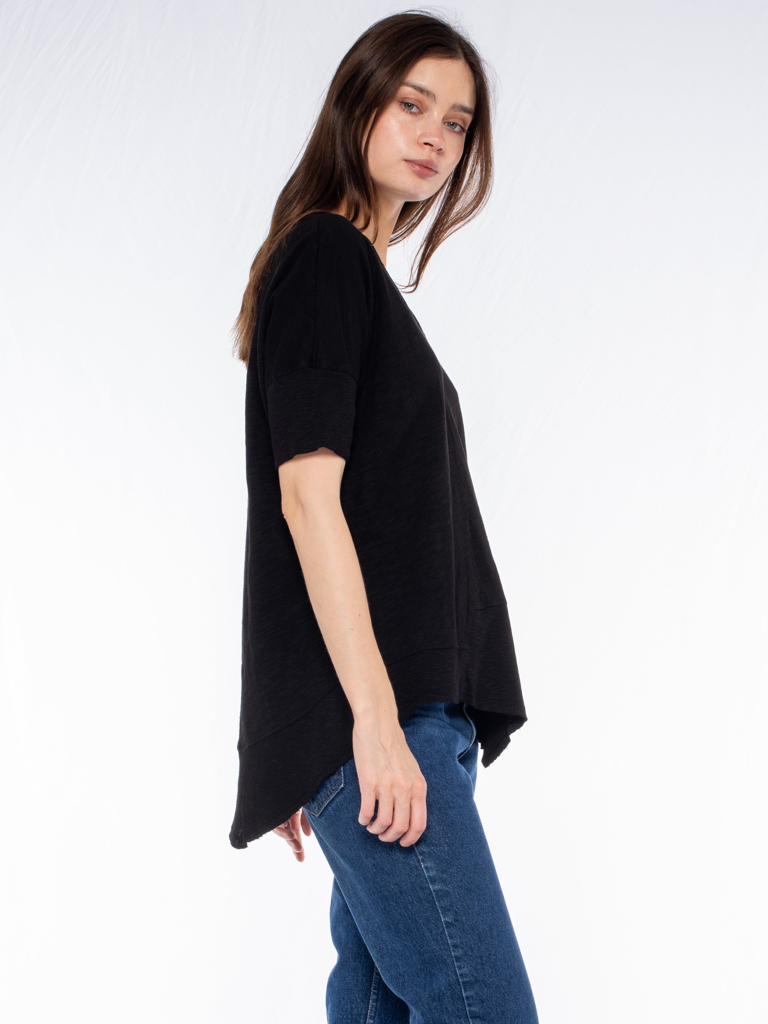V-Neck Short Sleeve Tee w/ Rib Slanted Hem