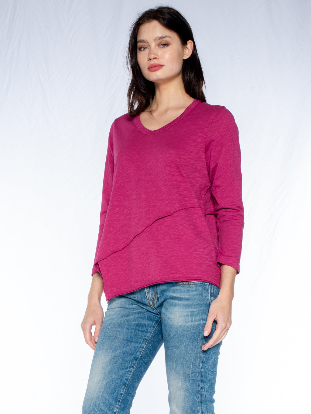 Crew 3/4 Sleeve EZ Cross Over Hem Shirt