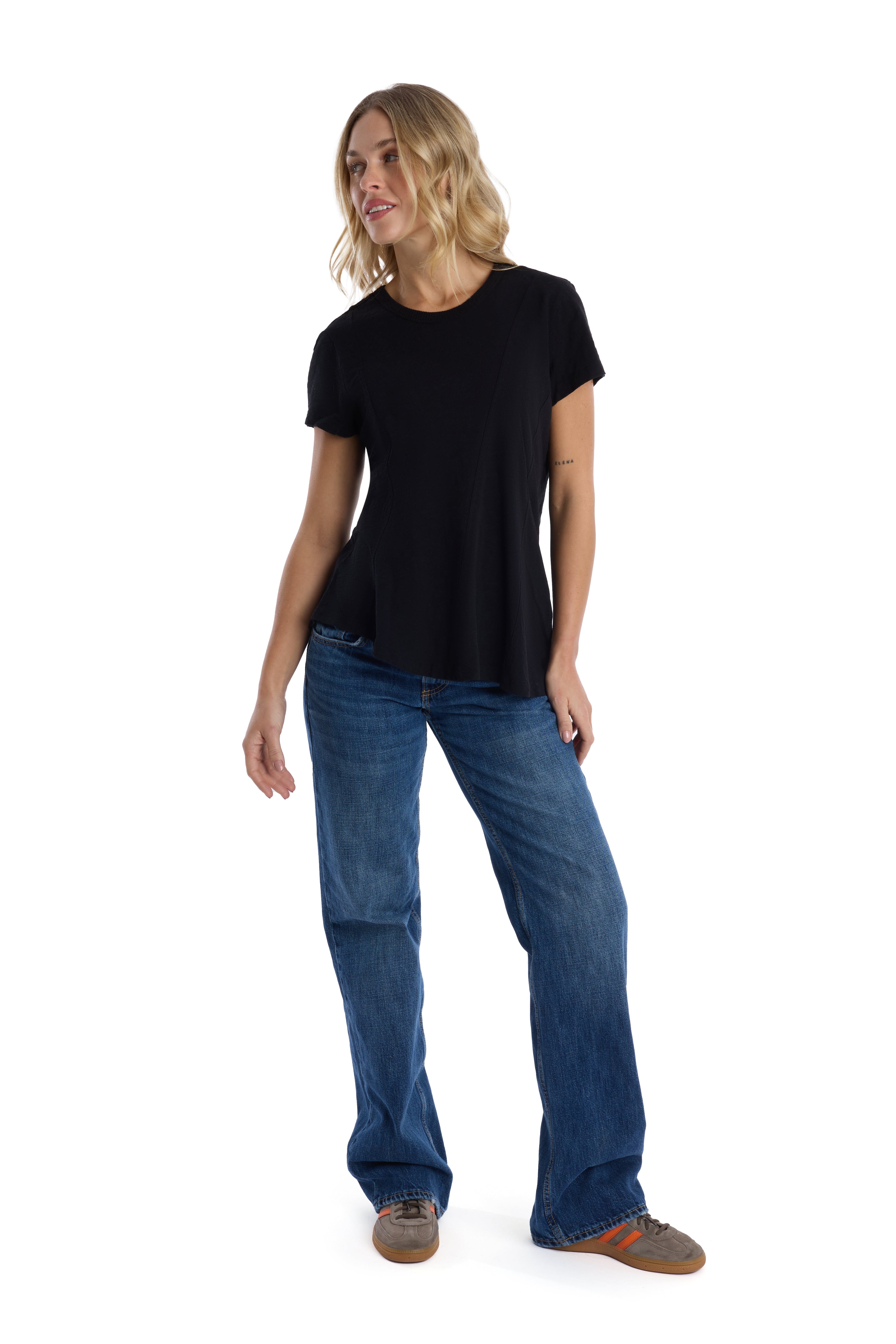 Round neck short sleeve tee