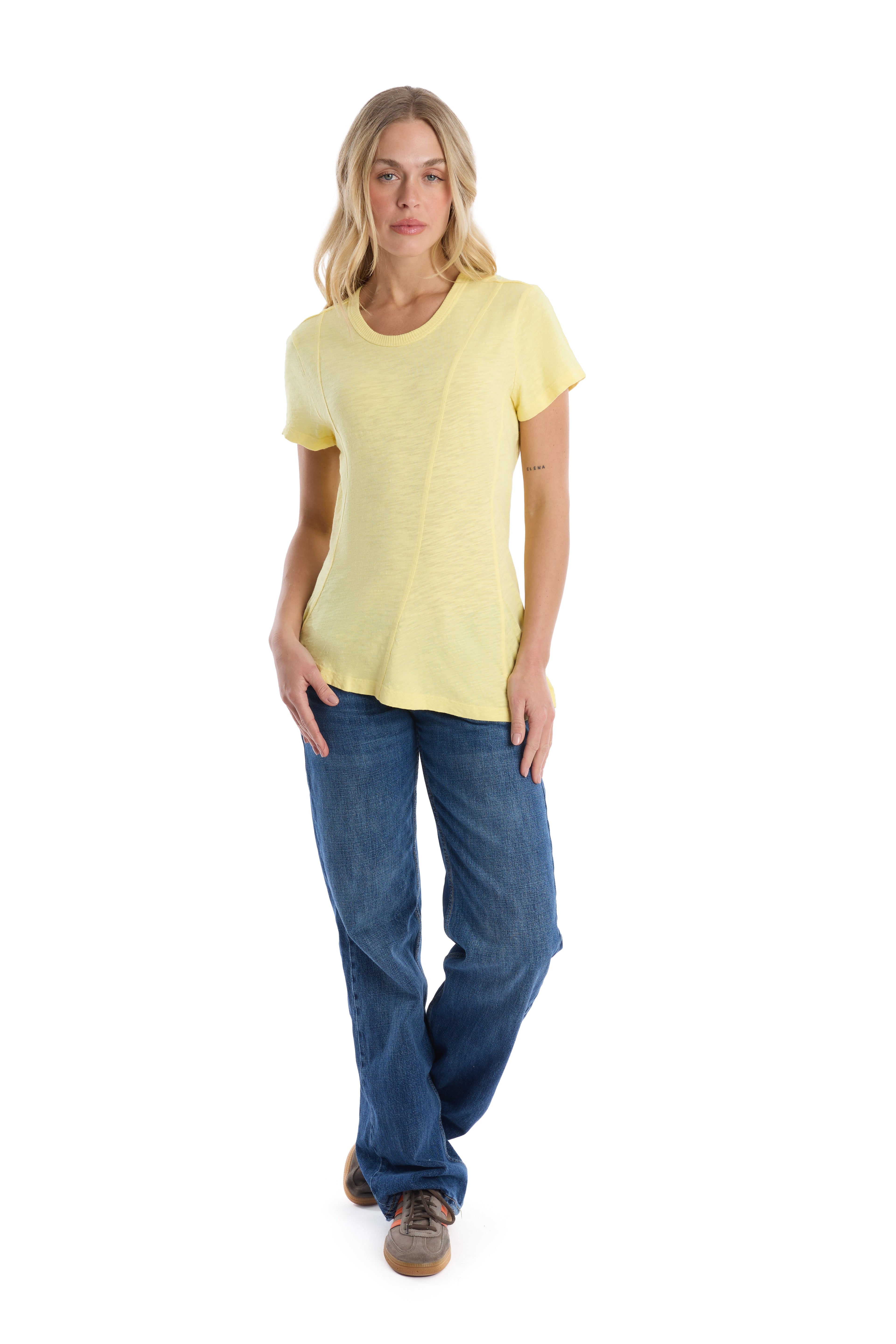 Round neck short sleeve tee