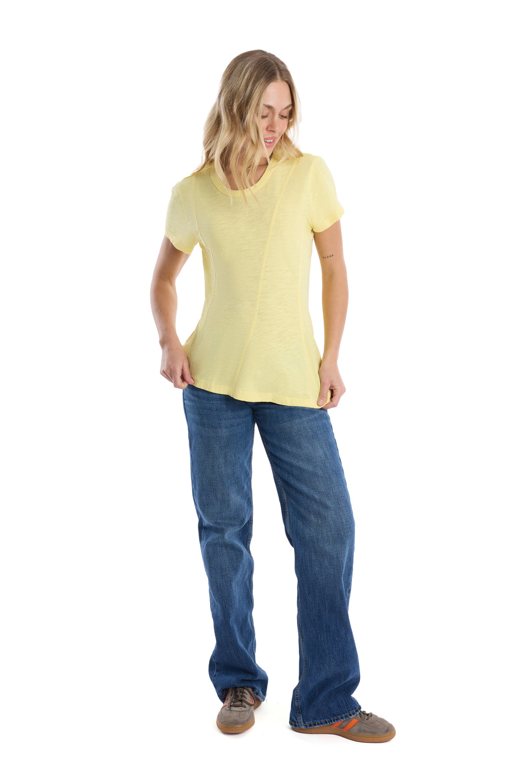 Round neck short sleeve tee