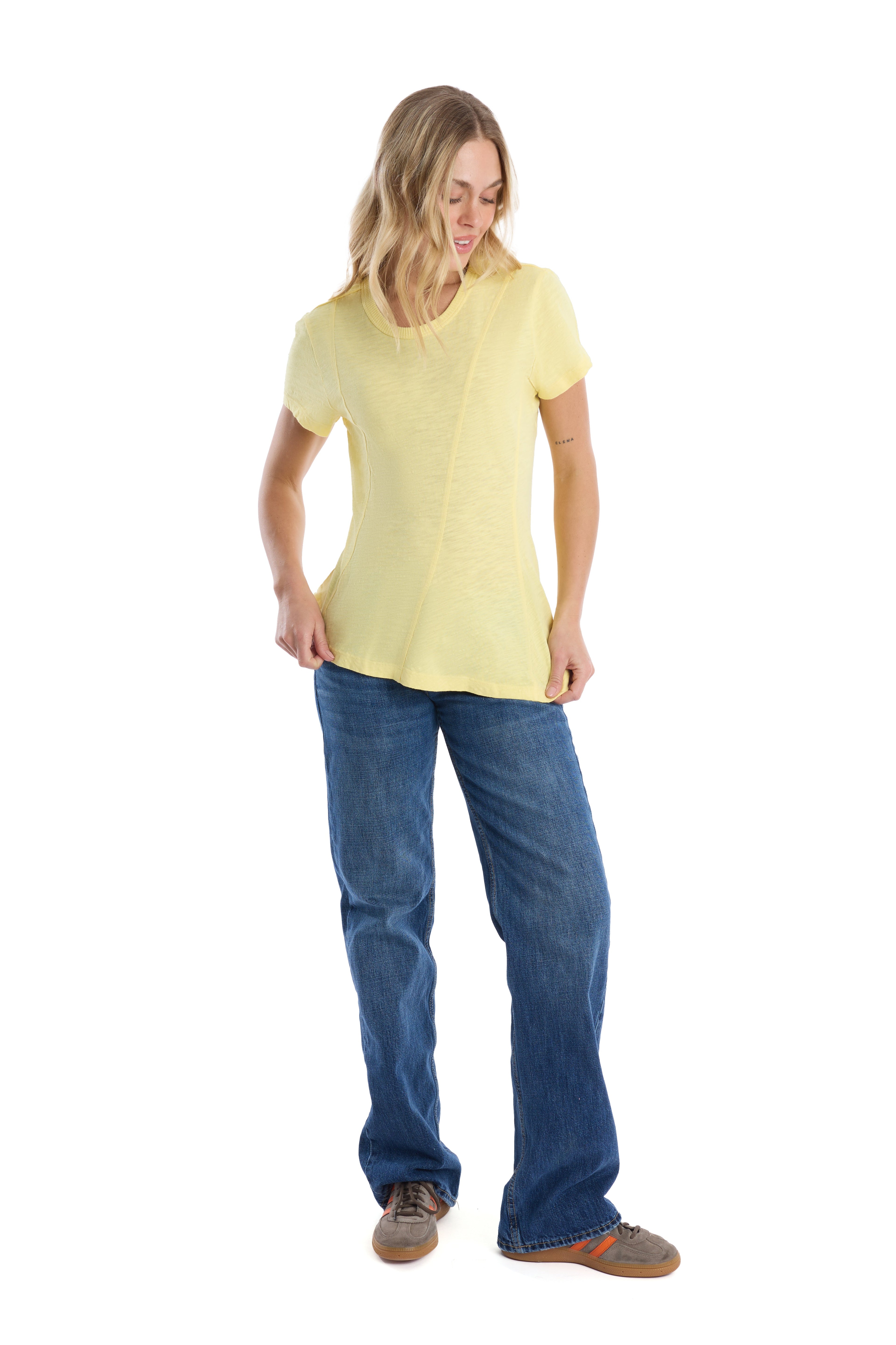 Round neck short sleeve tee