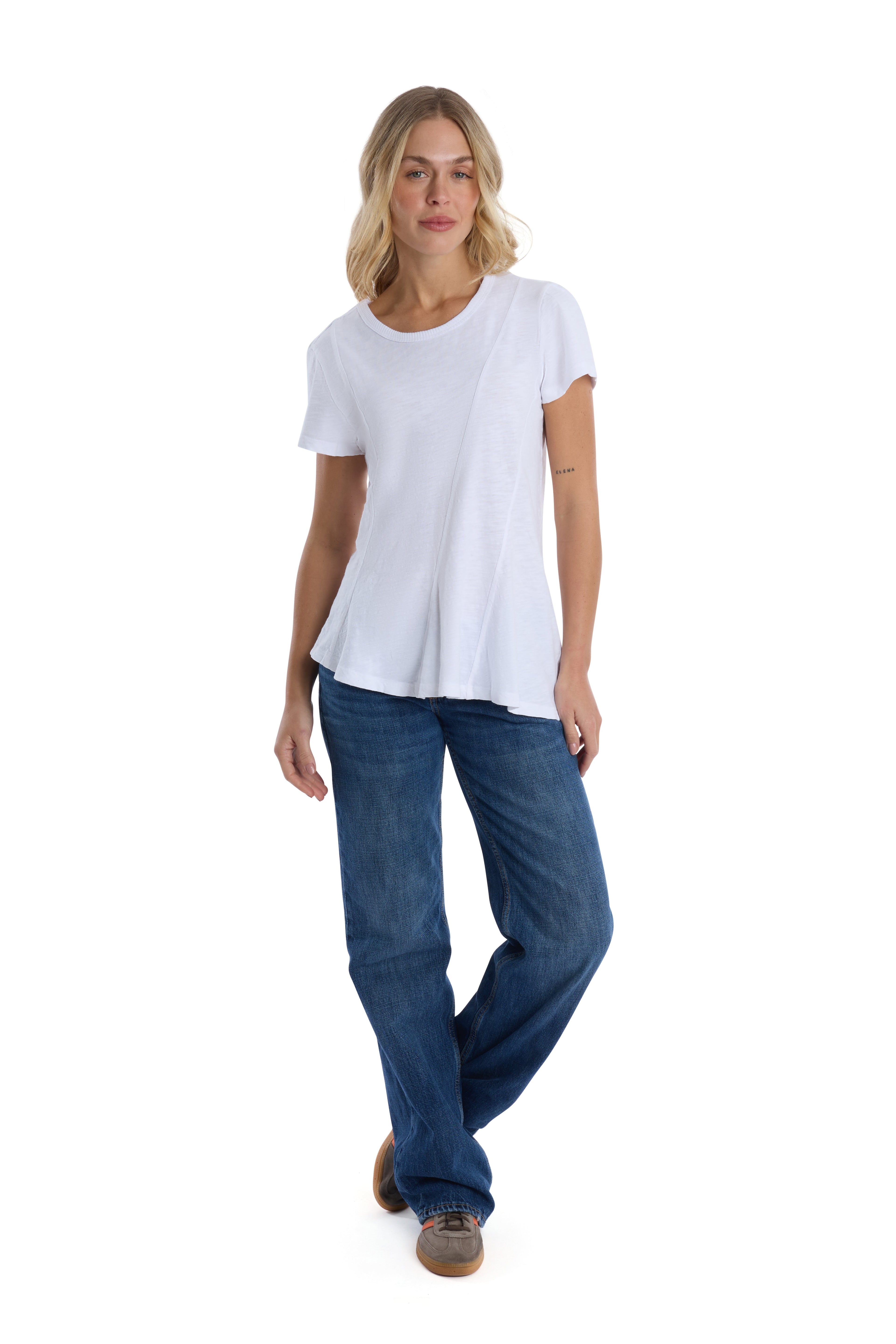 Round neck short sleeve tee