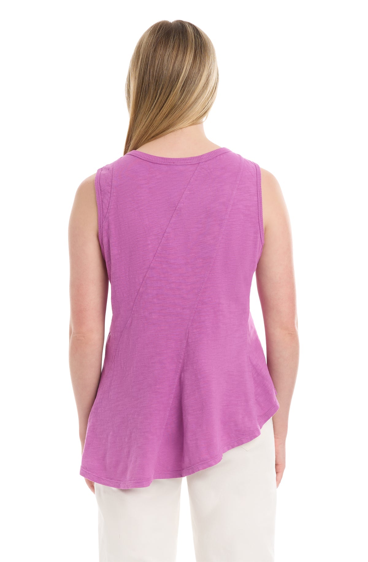 Shell with asymmetric seams