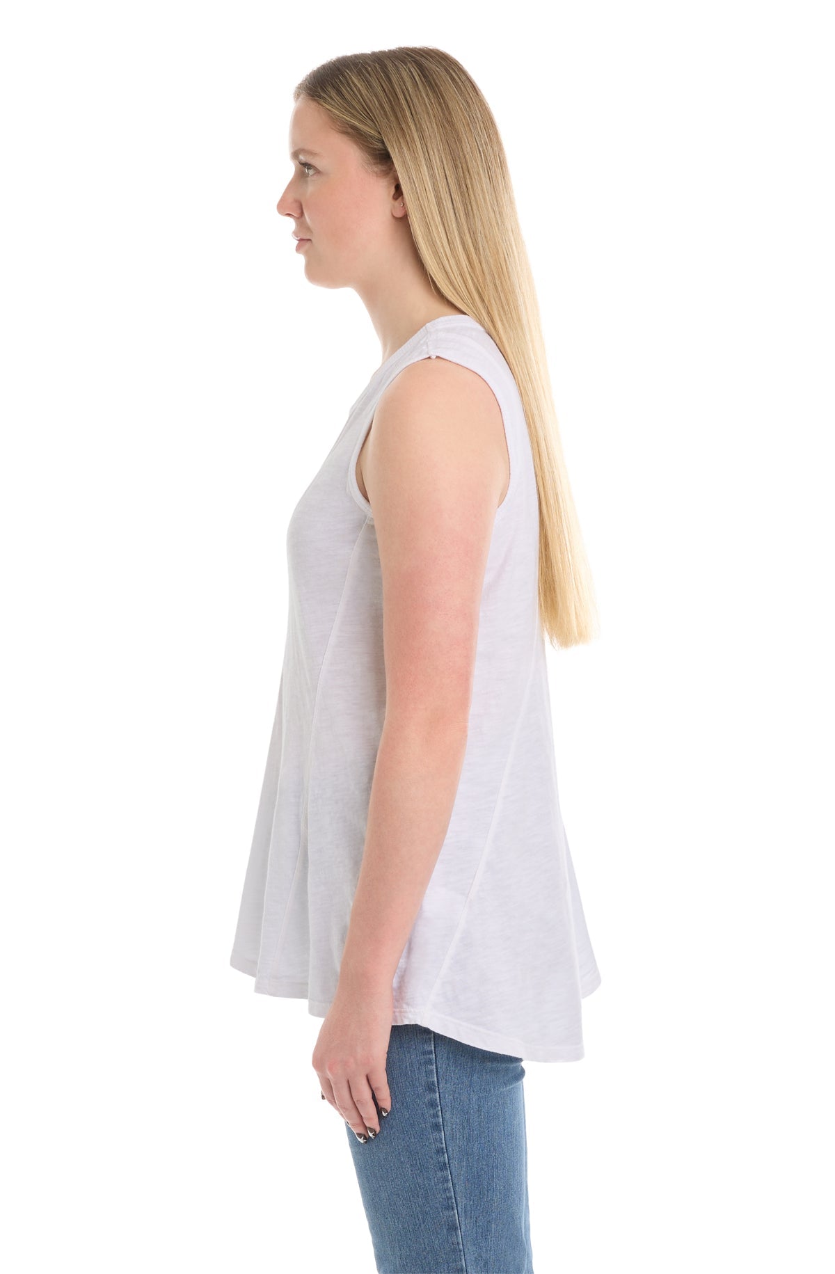 Shell with asymmetric seams