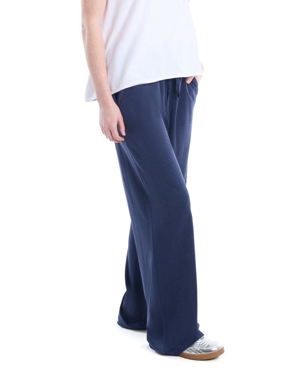 Wide leg pant with crochet trim